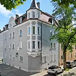 Frisch Renovierte - Zentral/ruhig/modern