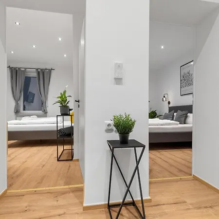 Frisch Renovierte - Zentral/ruhig/modern