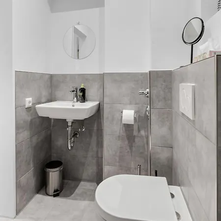 Apartment Frisch Renovierte - Zentral/ruhig/modern